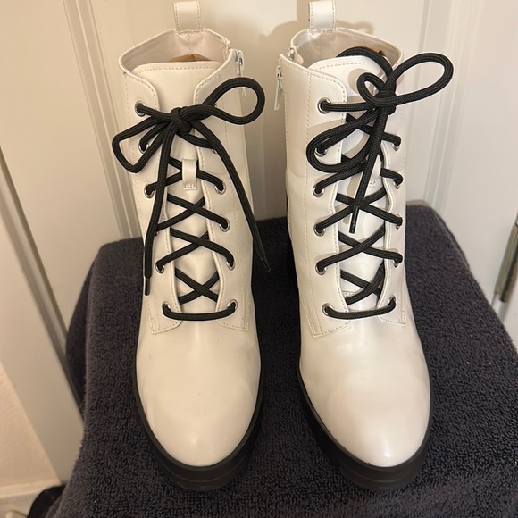 BP Masson Combat Block Lace up Heeled Bootie - Picture 1 of 8